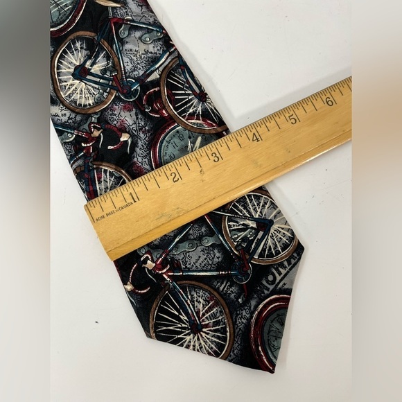 Vintage Bill Blass Bicycle Clock Necktie Mens Neck Tie Silk Bike Cycle Time - Picture 6 of 6